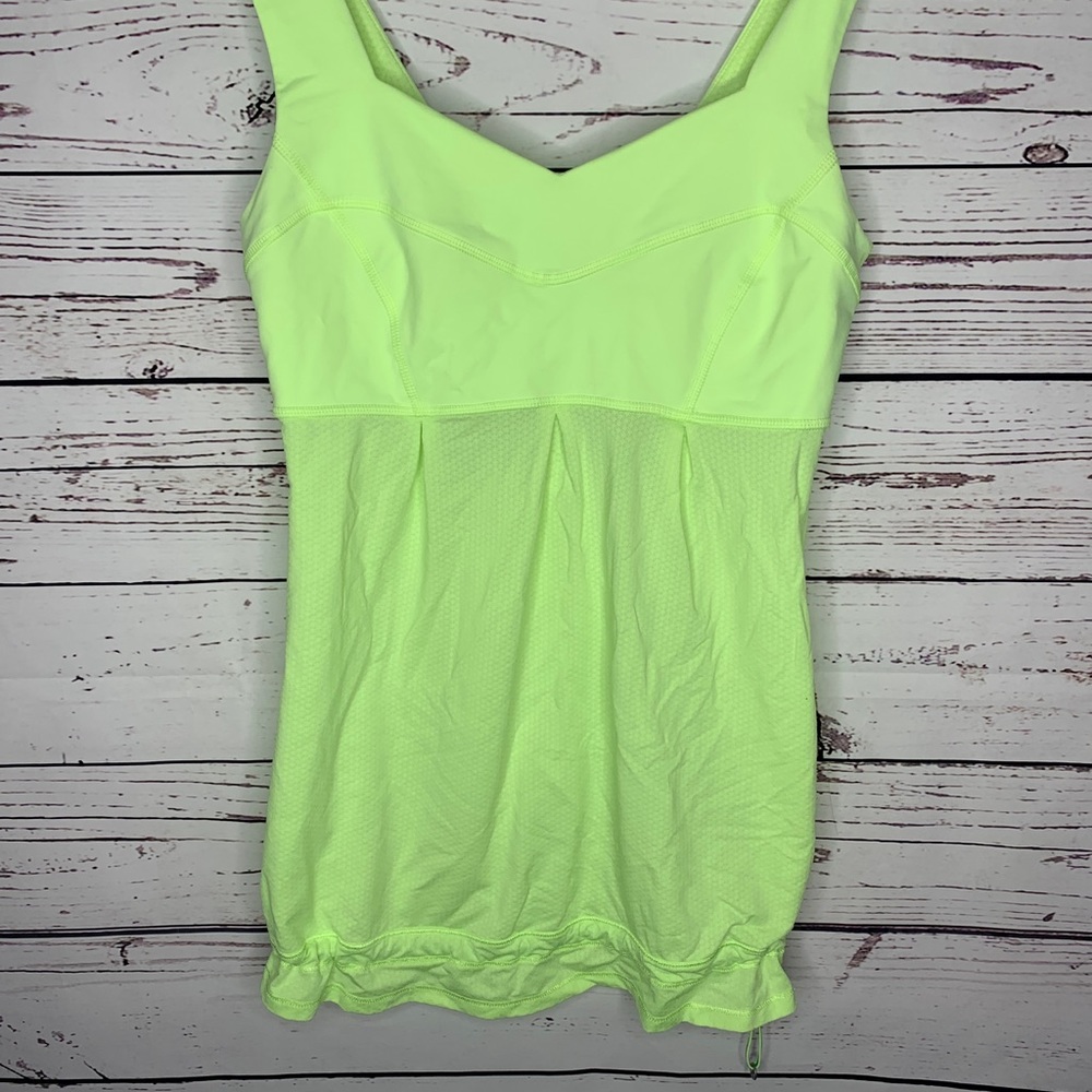 Lululemon Run Tame Me Tank Faded Zap Size 4